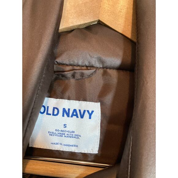 Old Navy Quilted Puffer Vest Womens Small Dark Chocolate Full Front Zip Warm - Picture 5 of 11